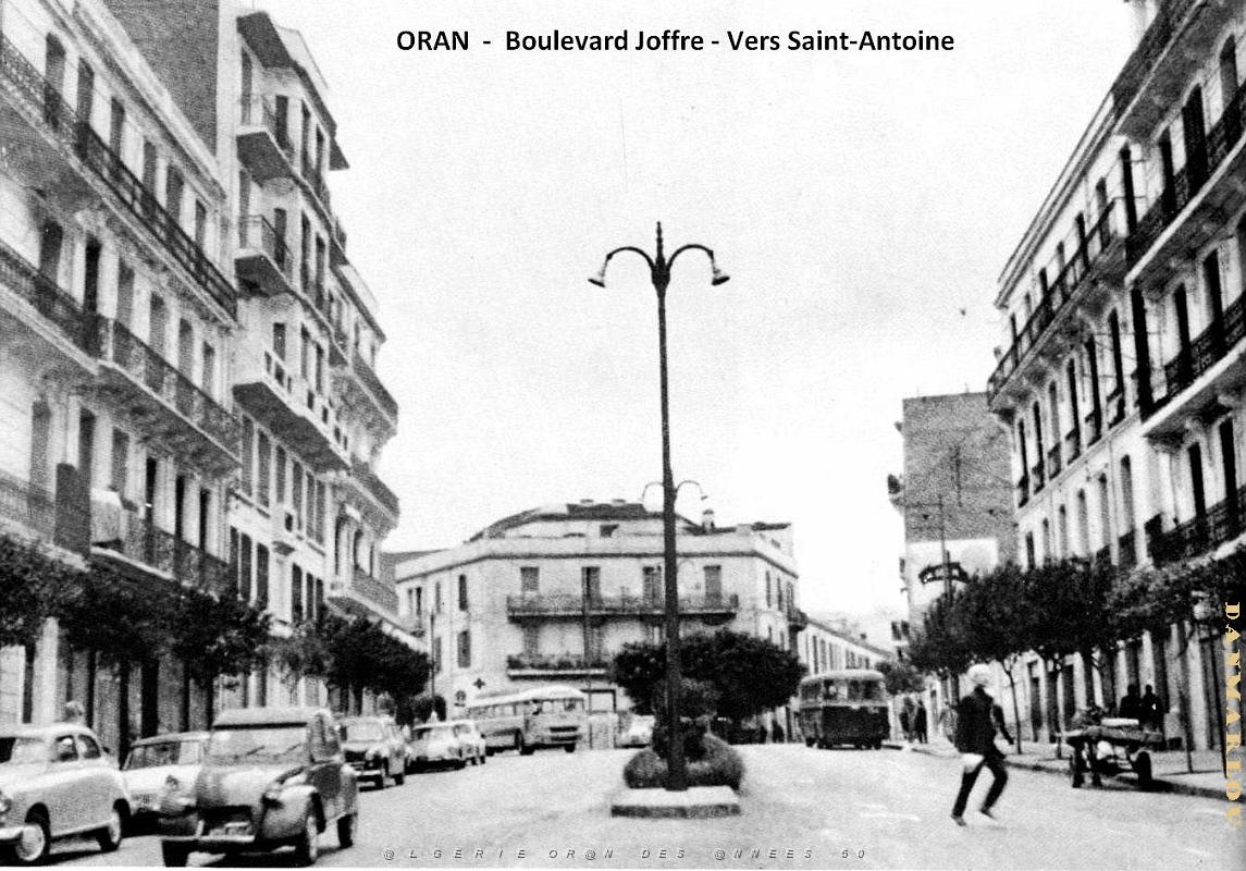 Oran - Boulevard Joffre - Vers Saint-Antoine.jpg